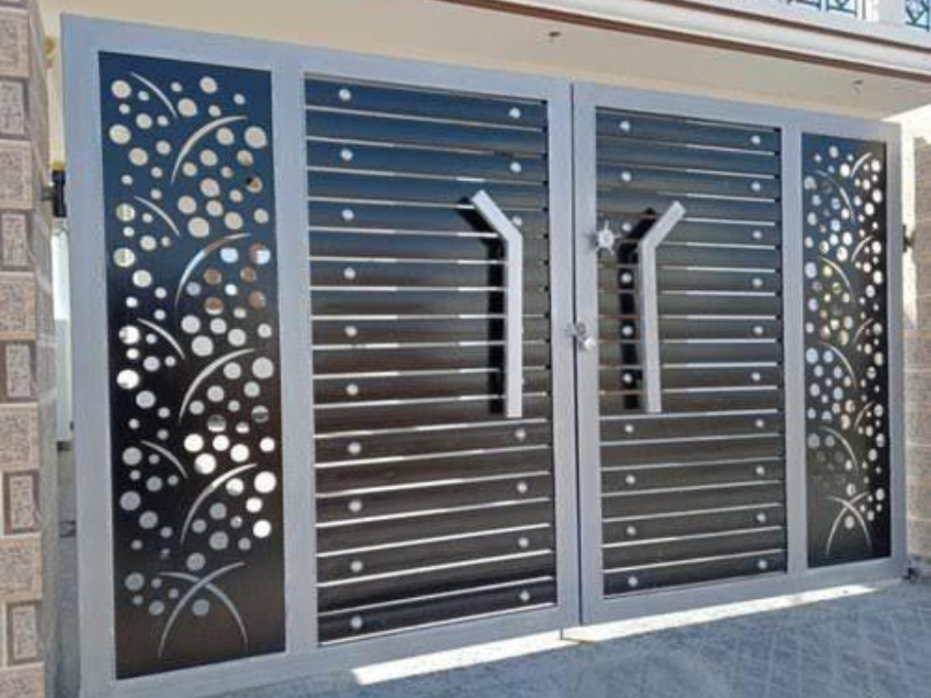 Customizable steel gate design combining security and elegance.